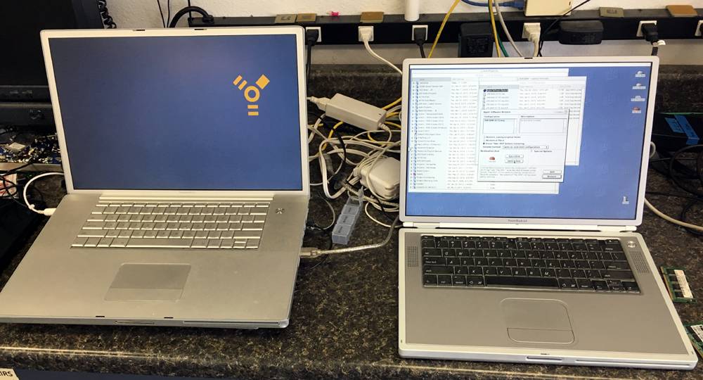 Mac OS 9 booting on: PowerBook G4 17